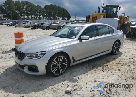 2016 BMW 750 Xi z USA, uszkodzony, nr VIN WBA7F2C56GG420182